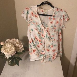 Lily White Floral  short sleeve Blouse
